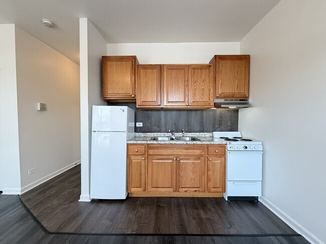 Photo - 3957 W Irving Park Rd Unidad 2