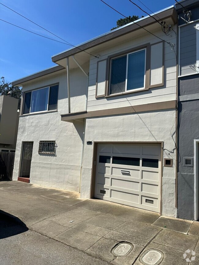 Building Photo - Charming Miraloma Park Home
