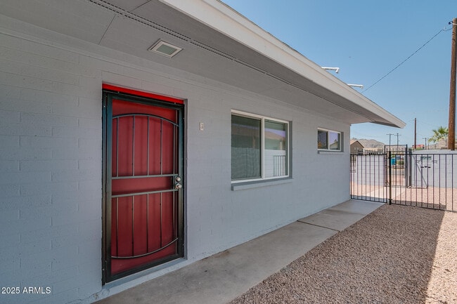 Building Photo - 801 E Puget Ave Unit 3 Rental