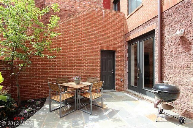 Photo - 444 M St NW Unidad 6