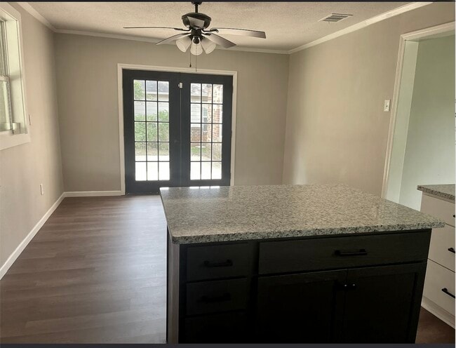 Photo - 1523 N Englewood Ave