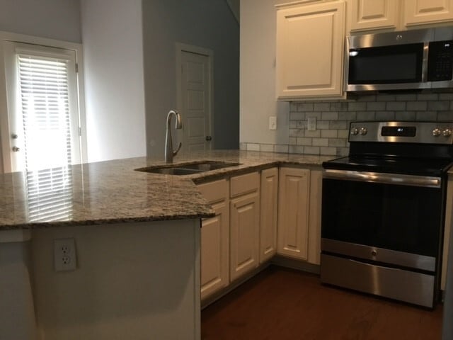 Photo - 3802 SW Peachwood Dr