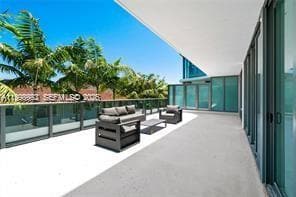 Photo - 9901 W Bay Harbor Dr Unit 305