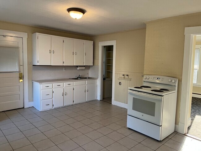 Building Photo - 1 Rice St Unit Apt. 2