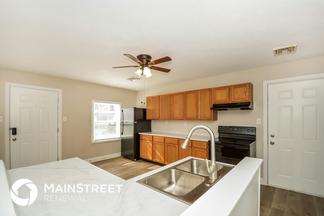 Photo - 1325 S Ewing St