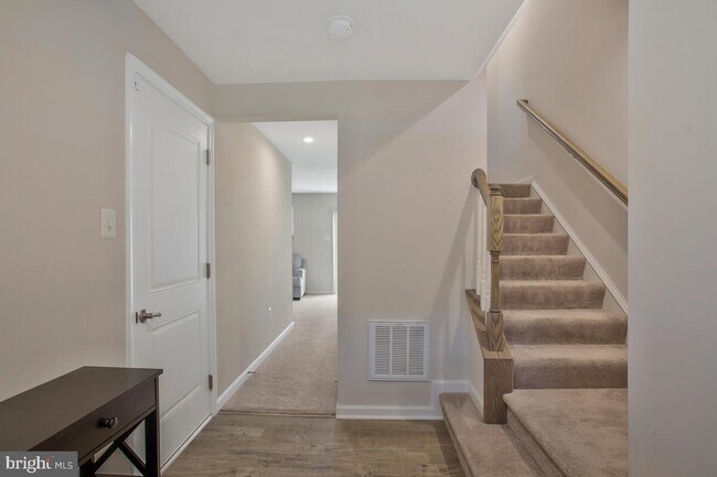 Photo - 138 Seldovia Dr