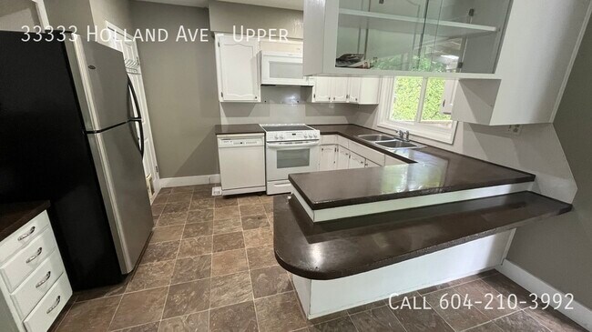 Photo - Charming 3 Bedroom Upper