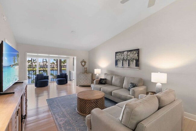 Photo - 893 Gulf Pavillion Dr Unidad FL2-ID1325576P