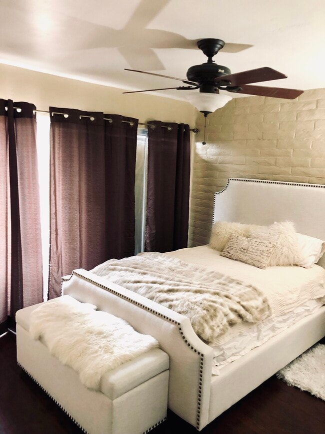 Photo - 9320 Earl St Unit 3