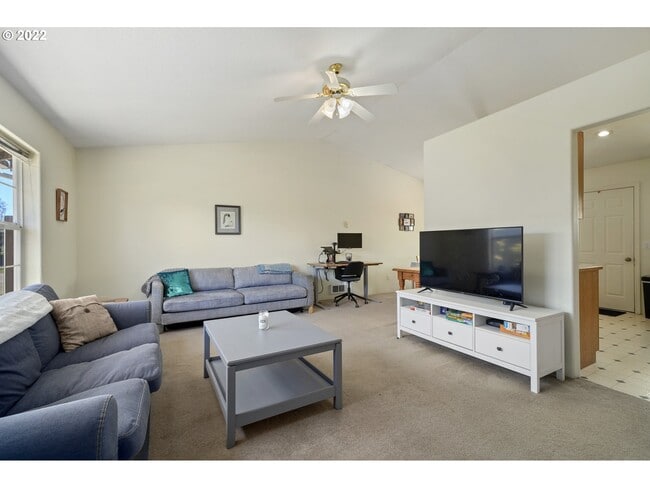 Photo - 909 Madrona Ave Unit A