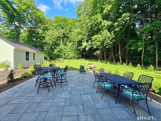 Photo - 225 Hoyt St