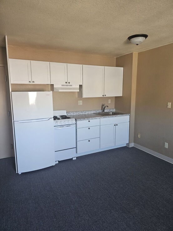 Photo - Geneva Tower