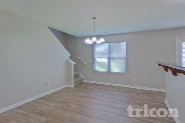 Photo - 528 Gentle Breeze Ln
