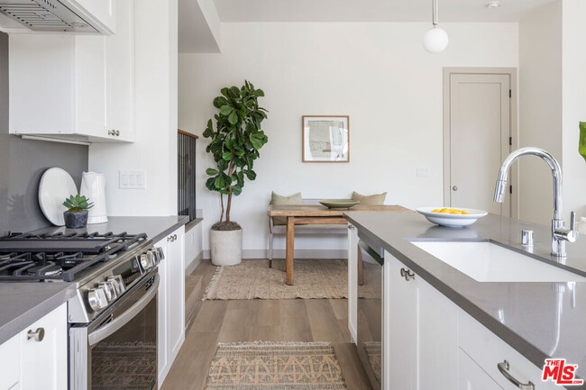 Photo - 173 1/2 S Ave 57