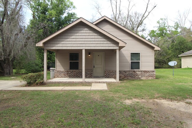 Move-In Ready 3BR/2BA Near NAS – Newer Con... - Move-In Ready 3BR/2BA Near NAS – Newer Con... Apartment