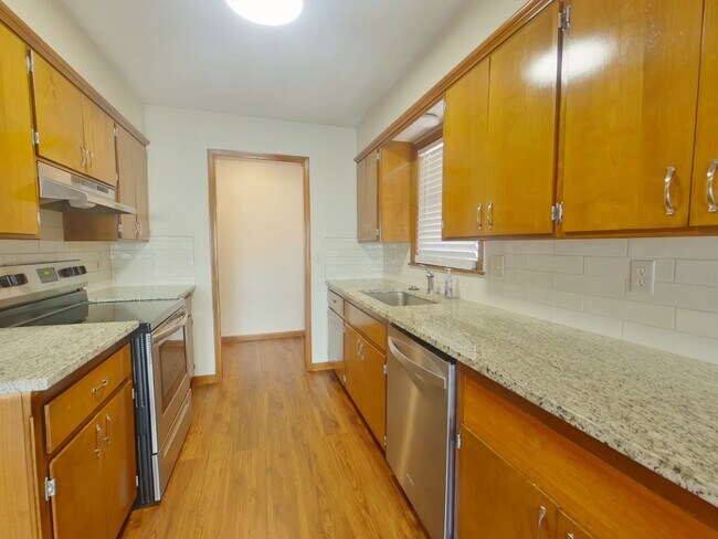 Photo - 1856 N Meridian Ave