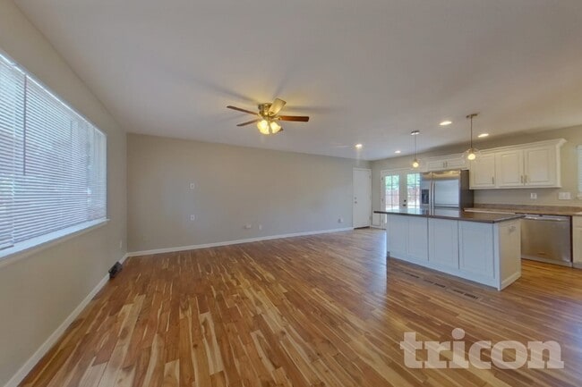 Photo - 4615 El Camino Dr