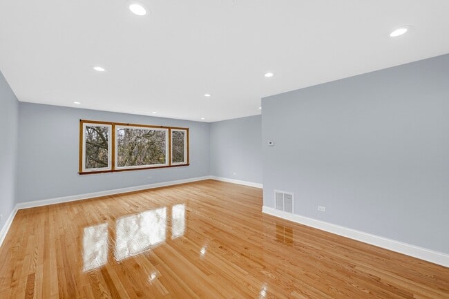 Photo - 5740 N Lowell Ave