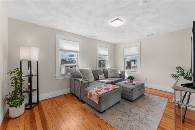 Photo - 49 Massasoit Ave Unit 2