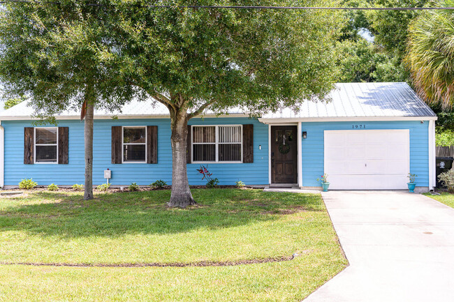 Photo - 1971 SE Lavina Cir House