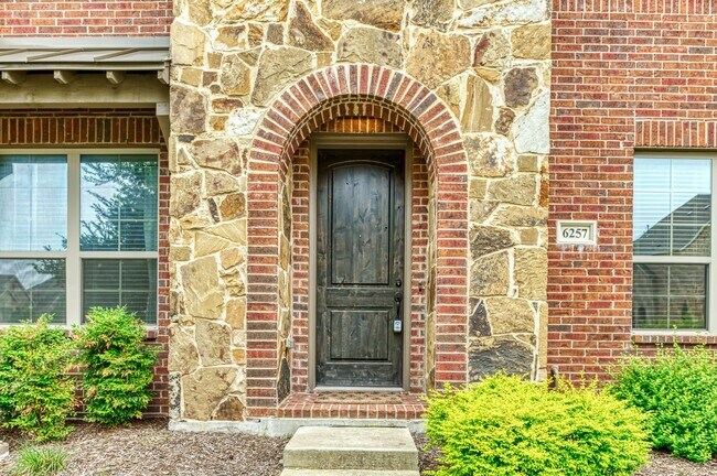 Photo - Beautiful 3 Bedroom Luxury Townhome, MCKIN...