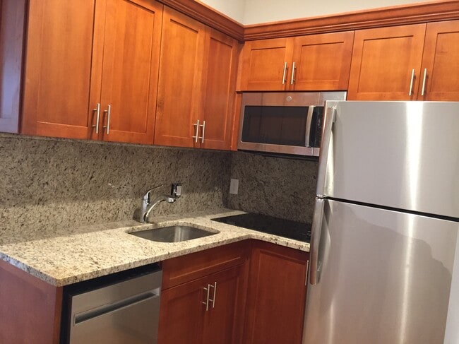 Photo - 429 Marlborough St