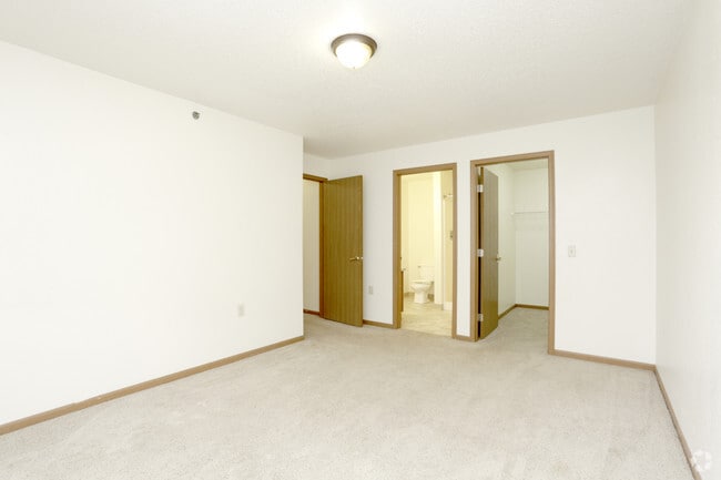 3 Bedroom - Master Bedroom