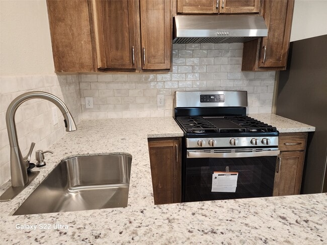 Photo - 702 McDaniel St