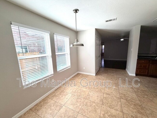 Photo - 2337 Bloomfield Dr