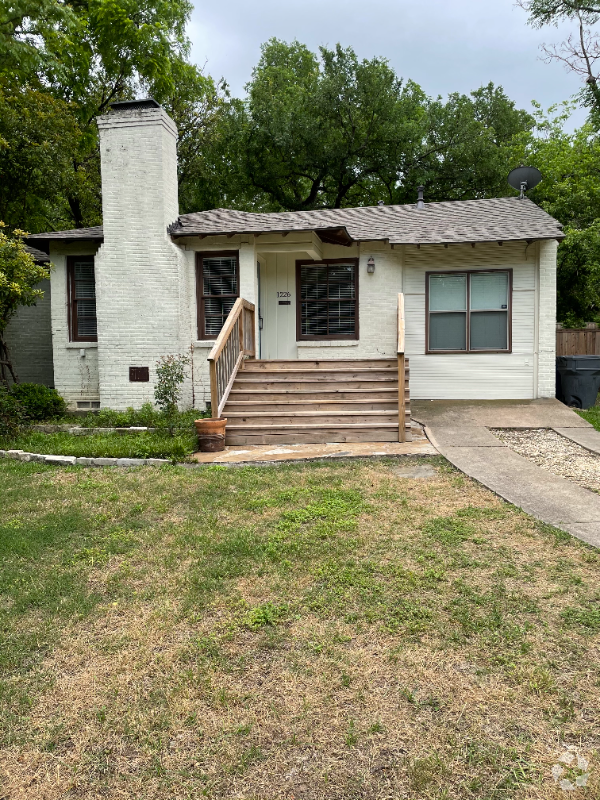 Building Photo - 1226 Elmwood Blvd Rental