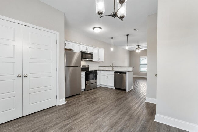 Photo - 202 Burch Rd