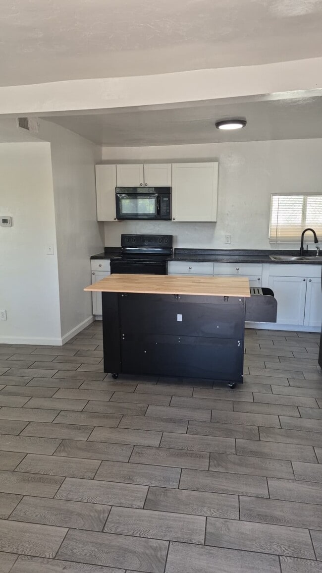 Photo - Garden Lofts on President