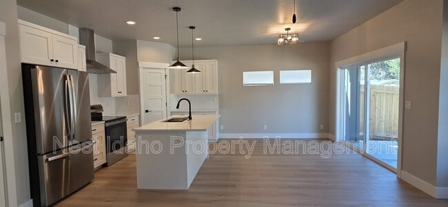 Photo - 1939 N Danish Ln