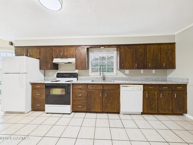 107 Guillot Rd