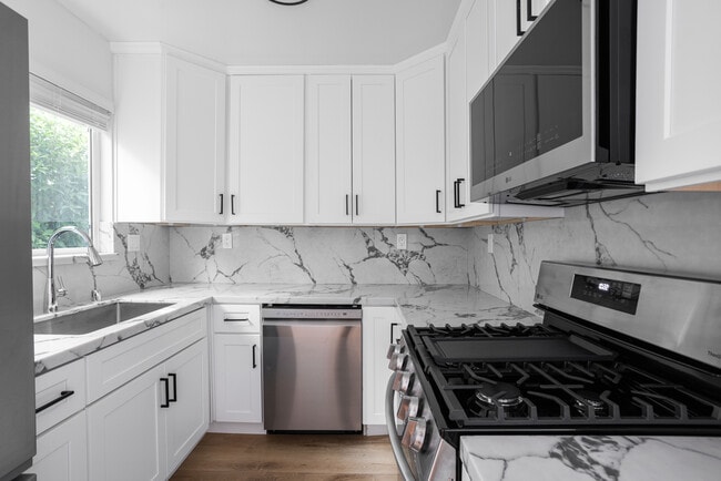 Photo - 1211 Detroit N St