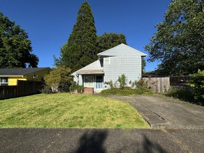 Photo - 2963 Alder St