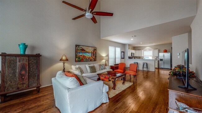 Photo - 1321 Paige St