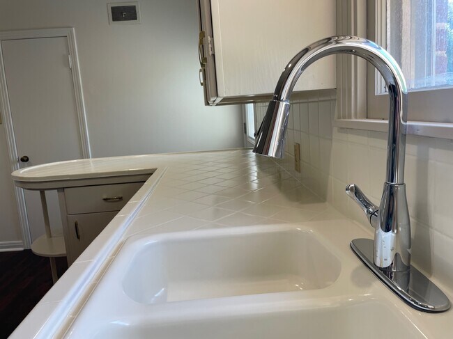 Photo - 4716 Cole Ave