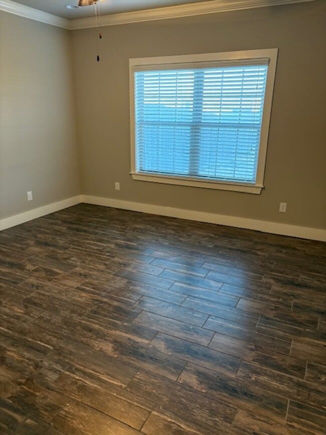 Photo - BEAUTIFUL TOWNHOUSE IN A GREAT LOCATION!!!