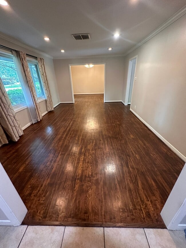 Photo - 4422 Nenana Dr