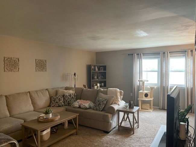 Photo - 1903 W William St