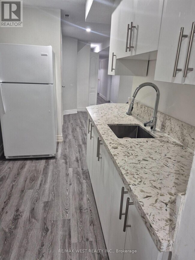 Photo - 28 Pennsylvania Ave