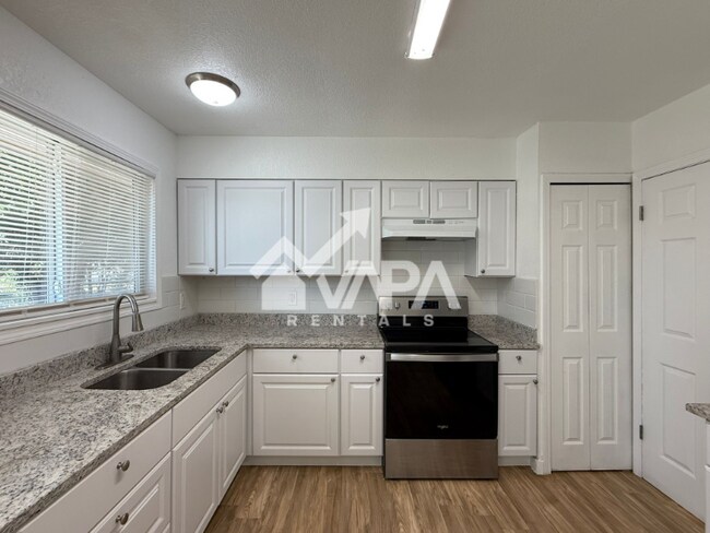 Photo - 7318 Glen Trail