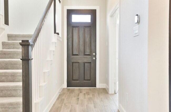 2206 Bridgeport Path Dr