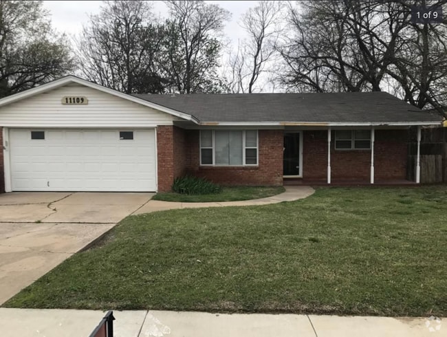 Building Photo - Beautiful 4 Bedroom 2 Bath home