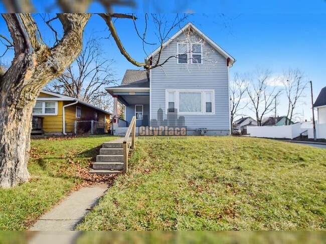 Building Photo - 1541 Spruce St