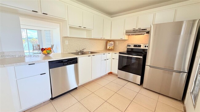 Photo - 1302 NE 191st St Unit A118