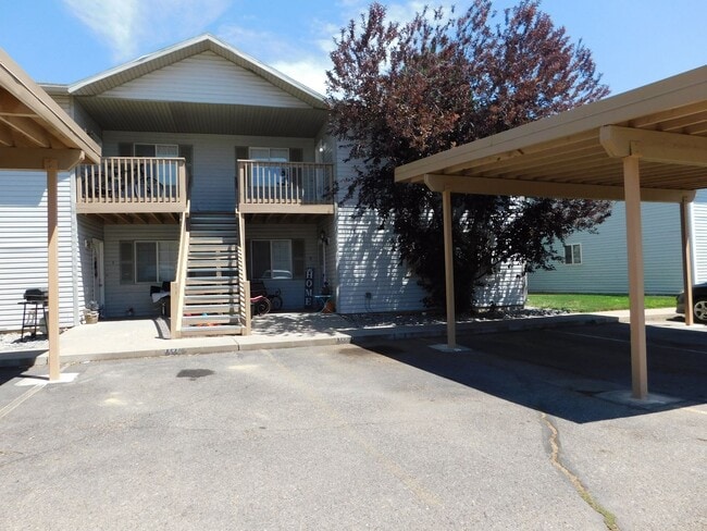 Building Photo - Easy Living in Fruita