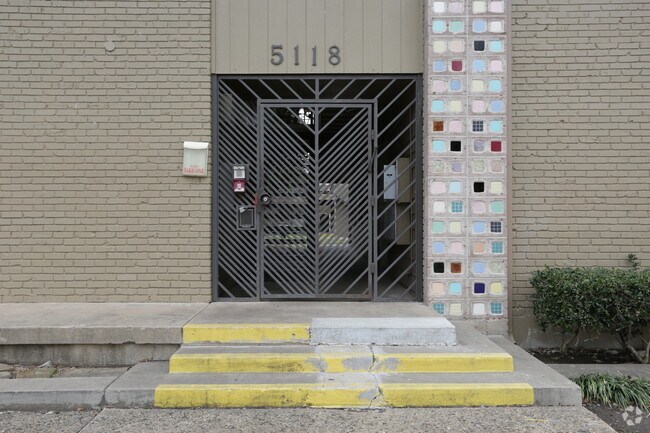 Photo - Upper E - Sherman Oaks (OLD)