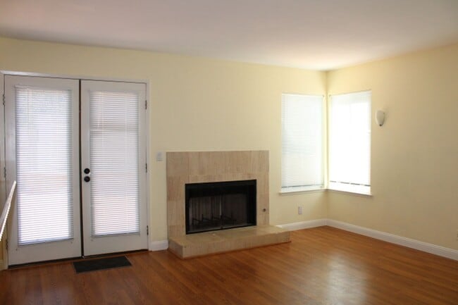 Photo - 151 Grenadine Way
